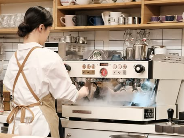 커피 교육의 마지막 과정 [국제커피교류협회 시험공간보기] 2025년 "로스팅하우스 허깅" 편 공개 ♥